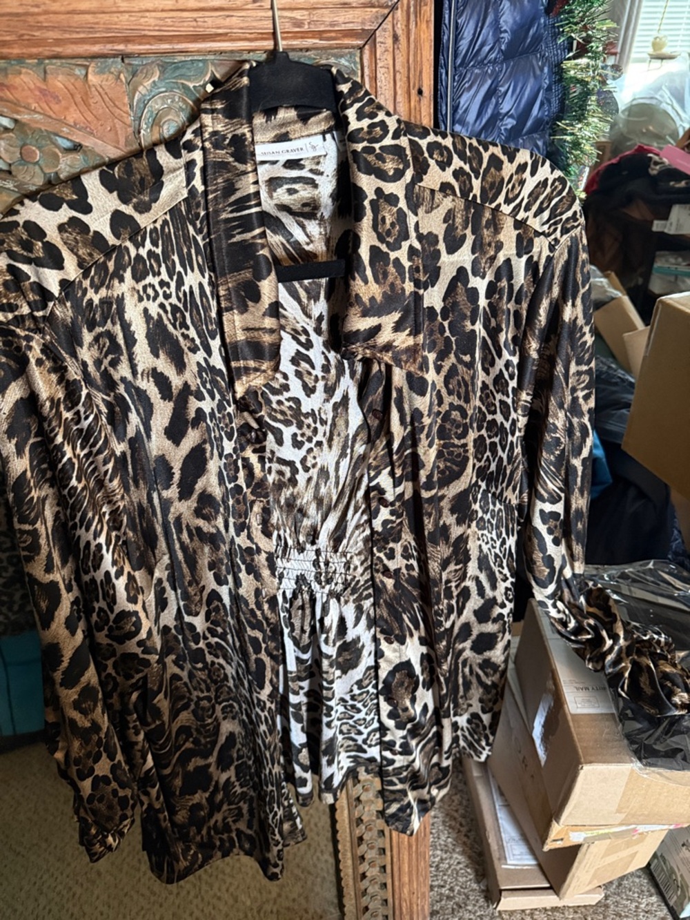 Susan Graver 2X Cheetah Leopard With Ruched, Long Sleeves And Ruched Back